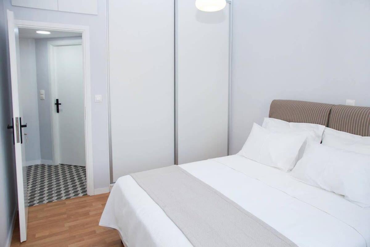 Fully Renovated, Modern Beauty In Central Athens! ภายนอก รูปภาพ