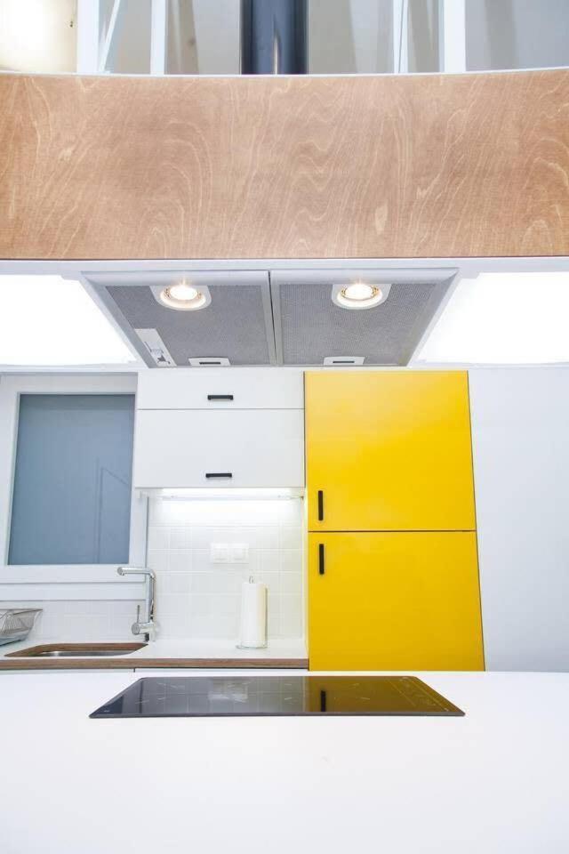 Fully Renovated, Modern Beauty In Central Athens! ภายนอก รูปภาพ